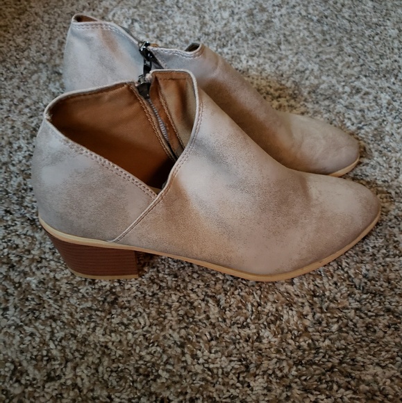 AVERY Khaki Cutout Zipper Faux Leather Ankle Boots - Picture 5 of 5